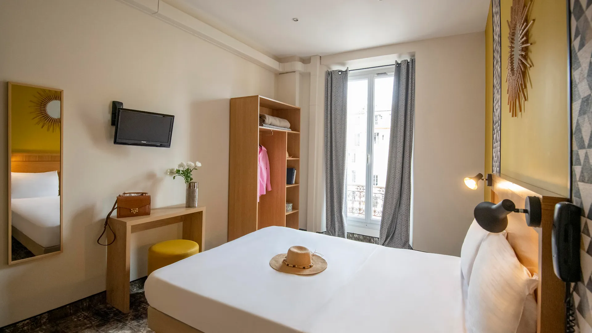 **  Hotel D'Ostende Nice France