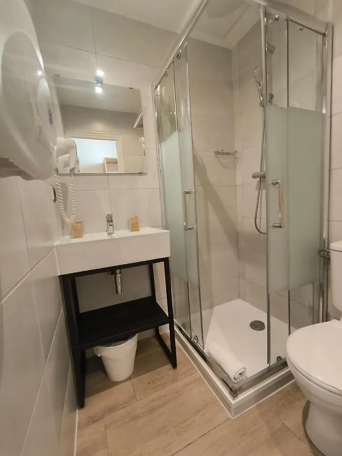 **  Hotel D'Ostende Nice France