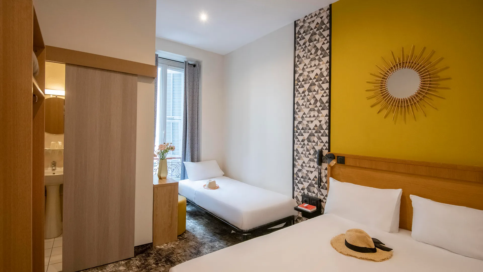 Hotel D'Ostende Nice 2*,  France