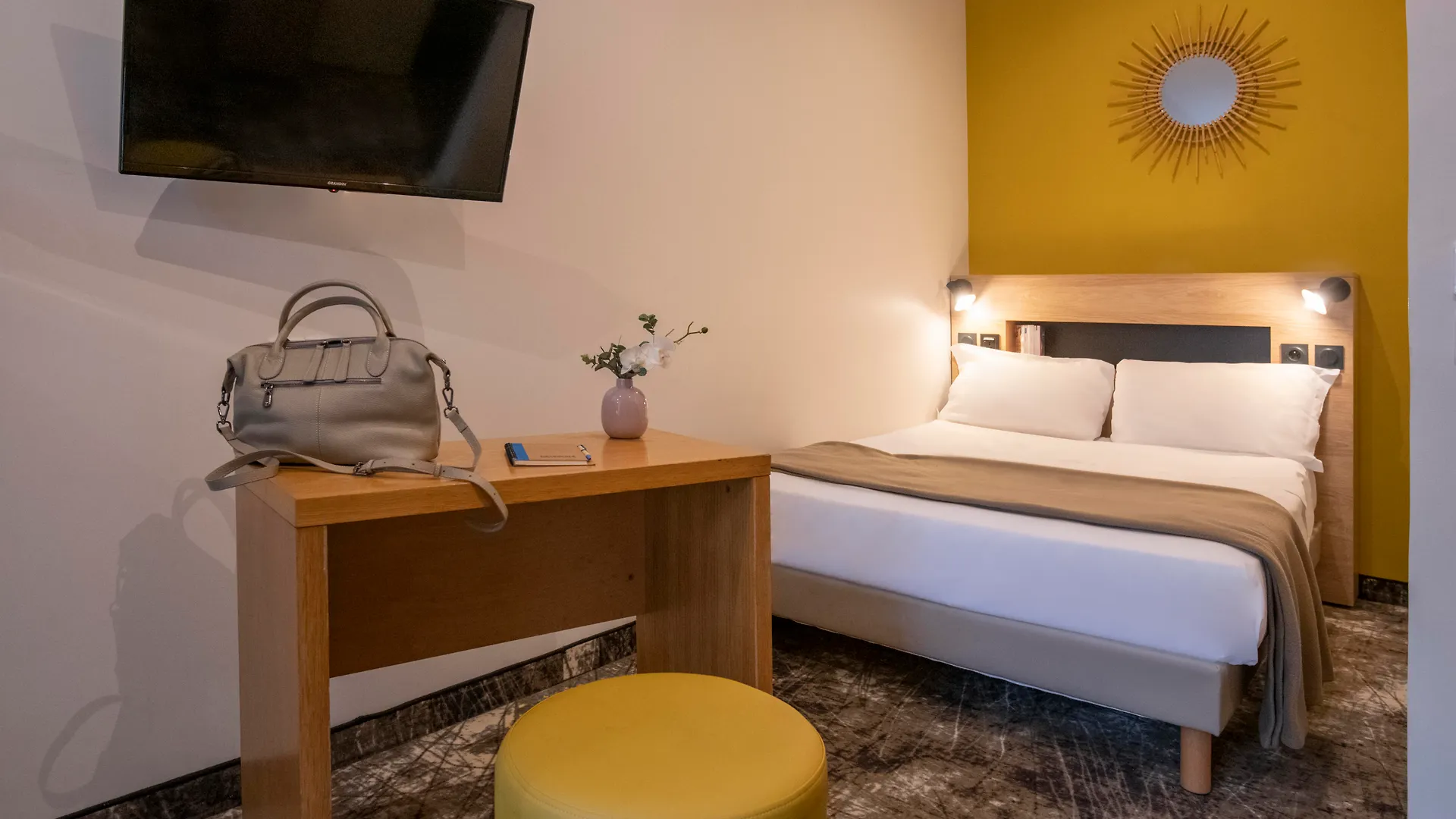 **  Hotel D'Ostende Nizza Francia